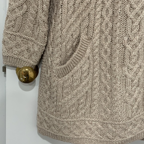 Aran crafts wool sweater - Picture 3 of 11